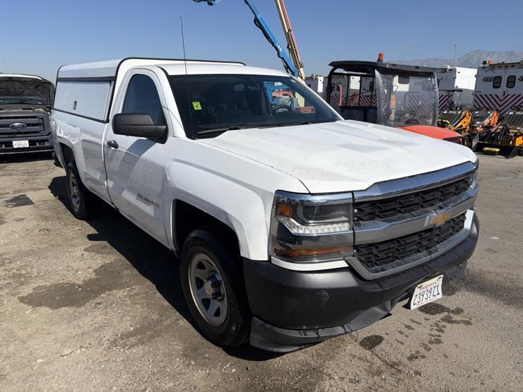 2016-chevrolet-silverado-1500-image-2