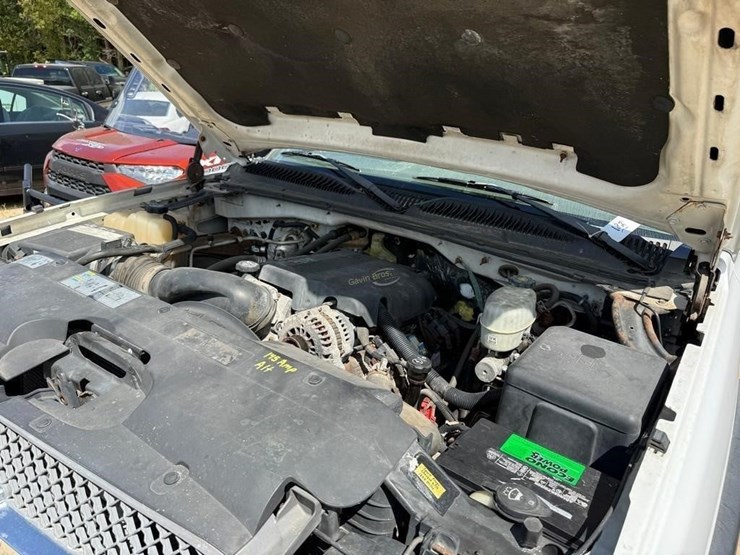 2004-chevrolet-2500-image-6