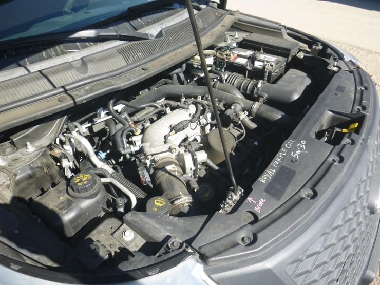 2015-ford-explorer-image-11