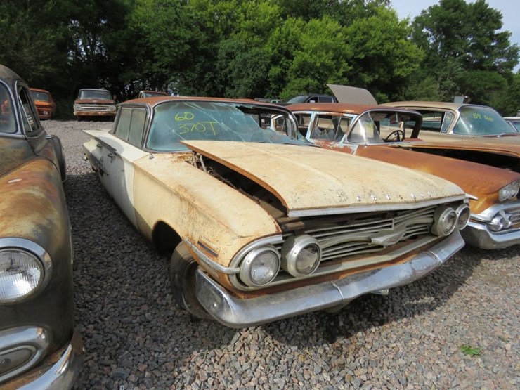 1960-impala-4dr-ht-flat-top-image-1