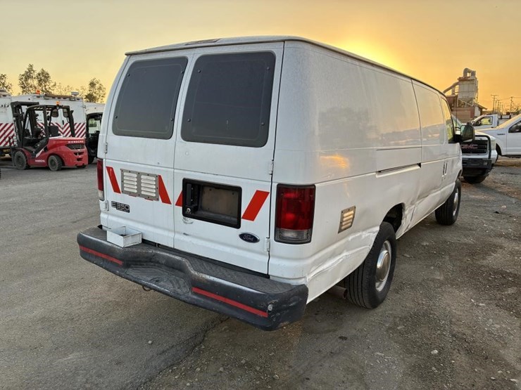 2003-ford-e350-sd-image-3