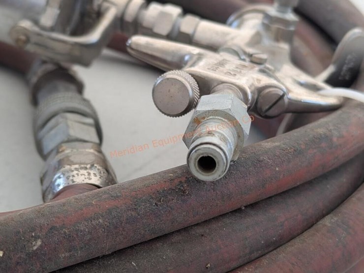 automotive-sprayer-w/-hose-image-9