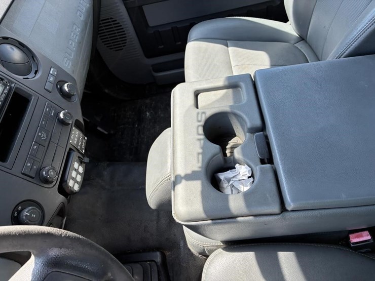 2011-ford-f250-image-24