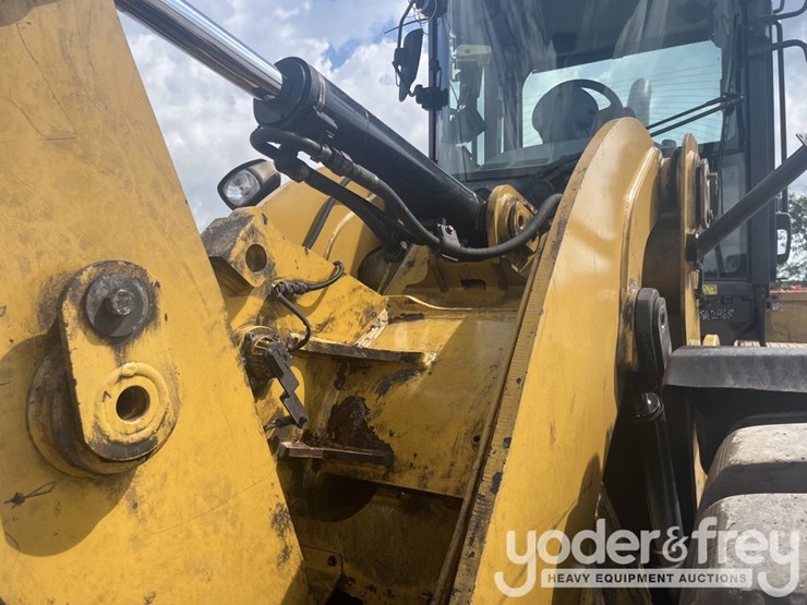 2016-caterpillar-926m-image-32