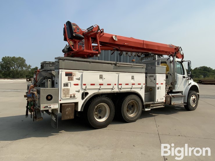 2014-freightliner-m2-106-image-5