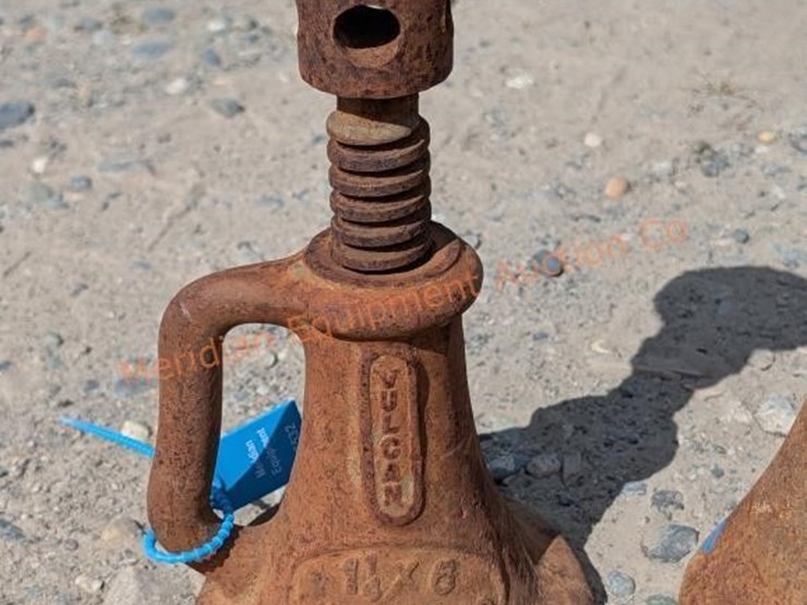 2--screw-jacks-image-5