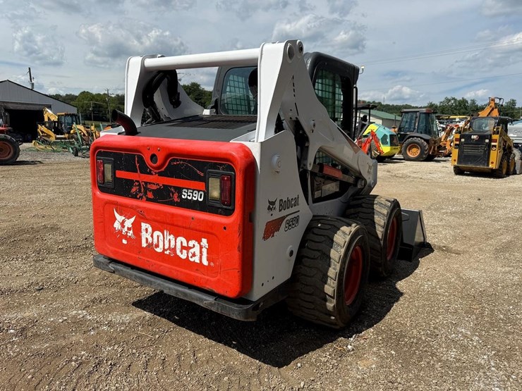 2018-bobcat-s590-image-4
