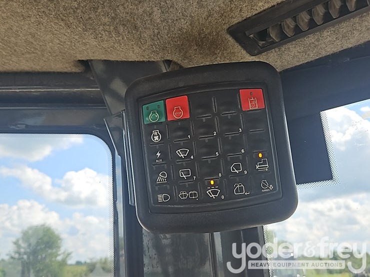 2013-deere-750k-lgp-image-16