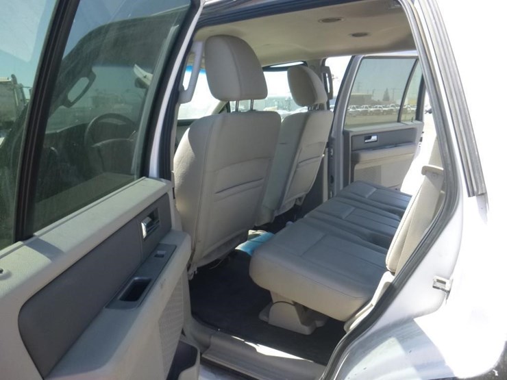 2014-ford-expedition-image-7