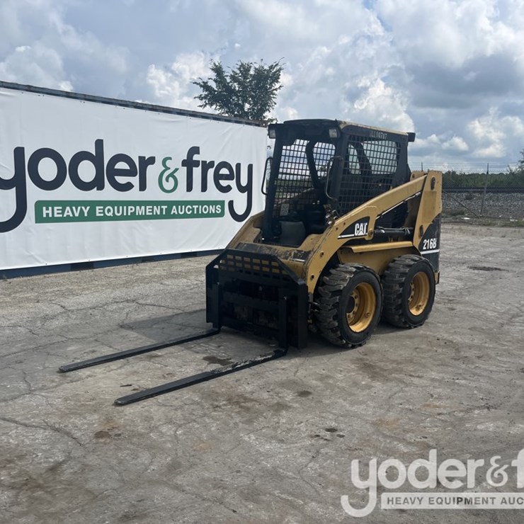 CATERPILLAR 216B