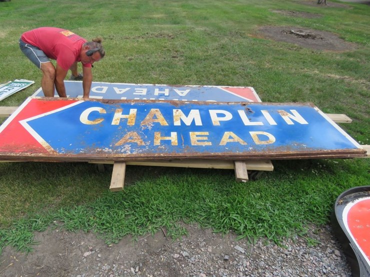 champlain-sign-image-1