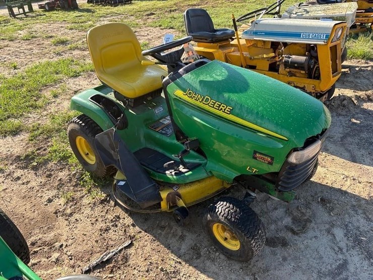 john-deere-lt160-image-1