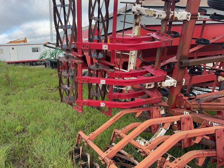 kongskilde-field-cultivator,-single-harrow,-with-double-rolling-baskets-image-7