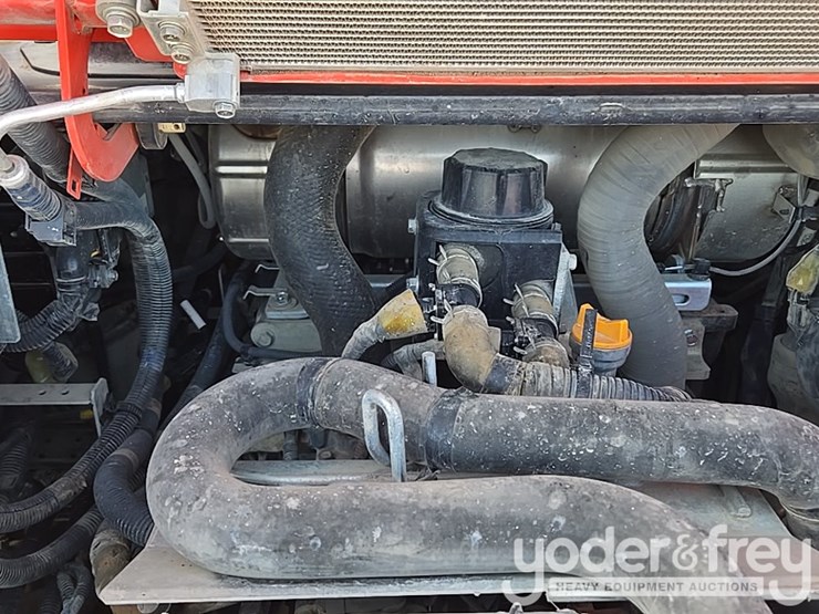 2023-kubota-svl97-2-image-35