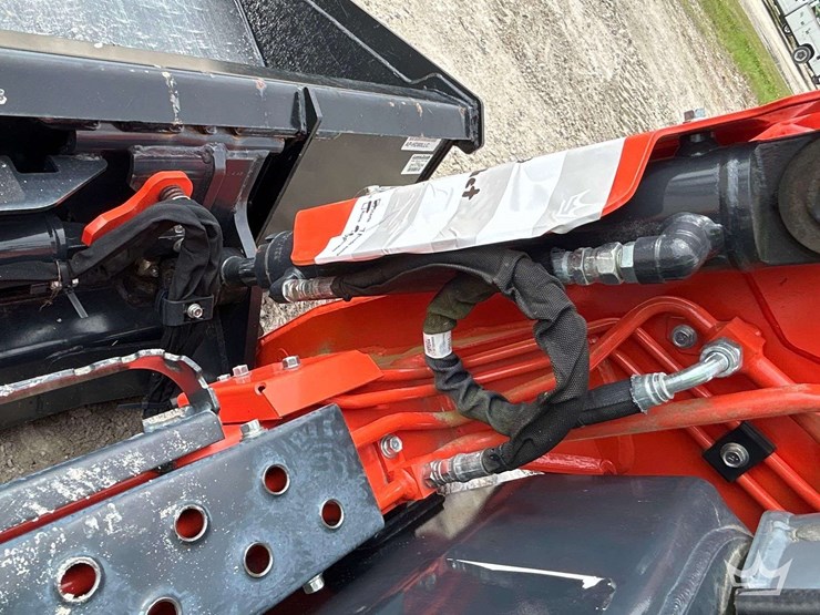 2023-kubota-svl97-2-image-15