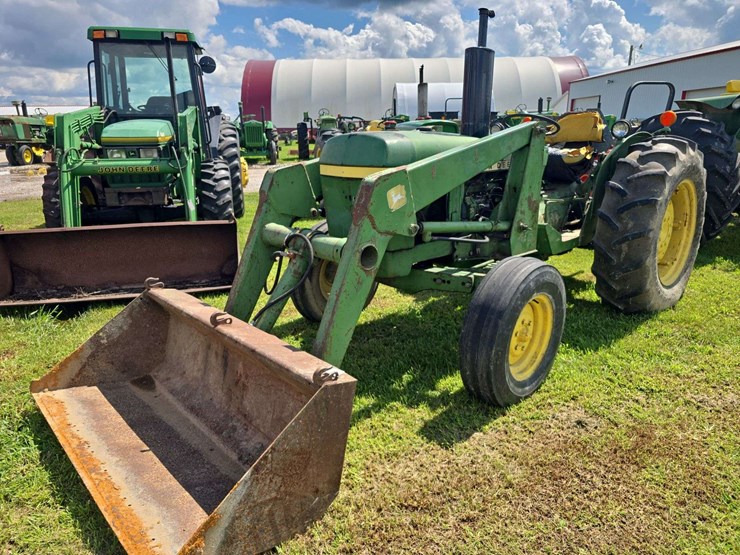 1977-john-deere-2040-image-1