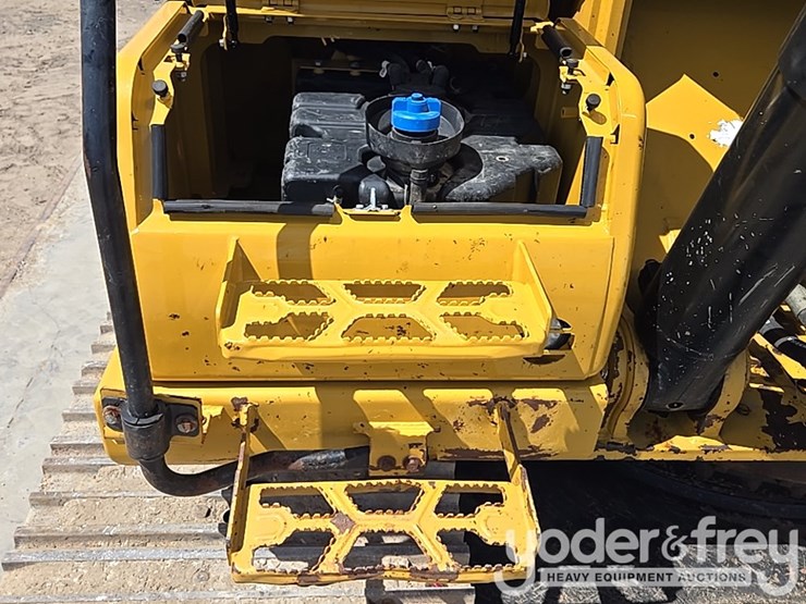 2019-caterpillar-336-image-45