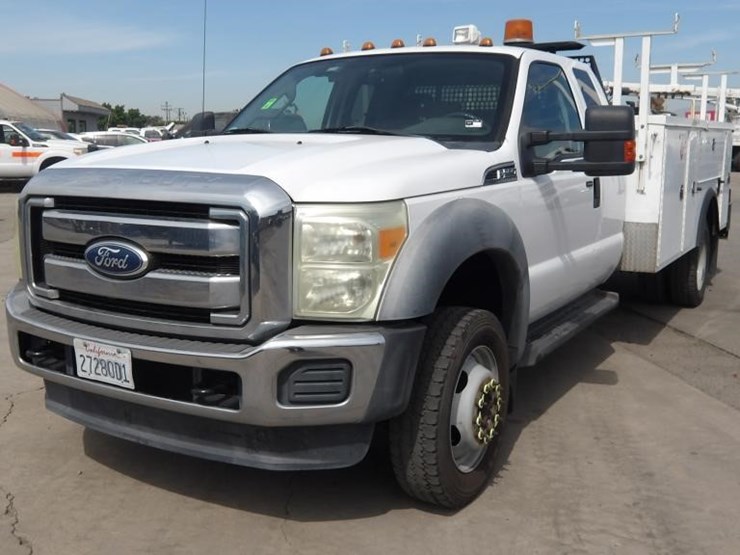2011-ford-f550-image-1