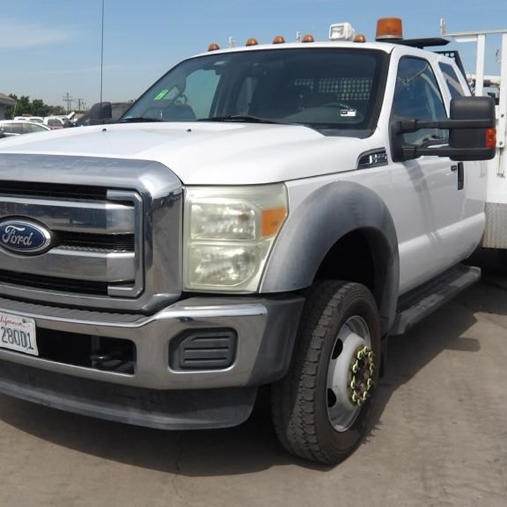 2011 FORD F550