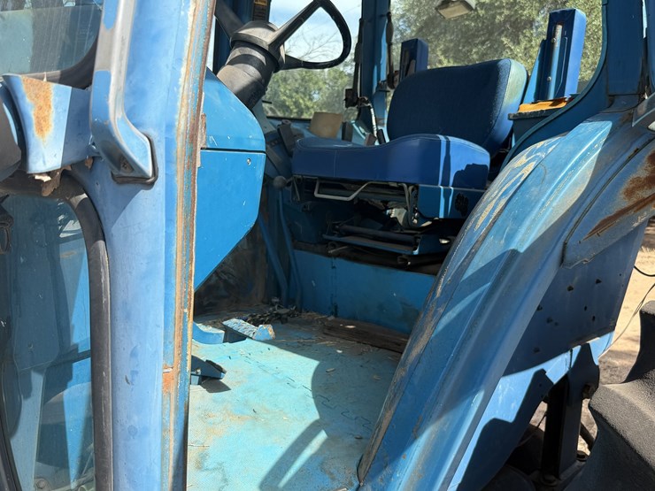ford-7700-image-17