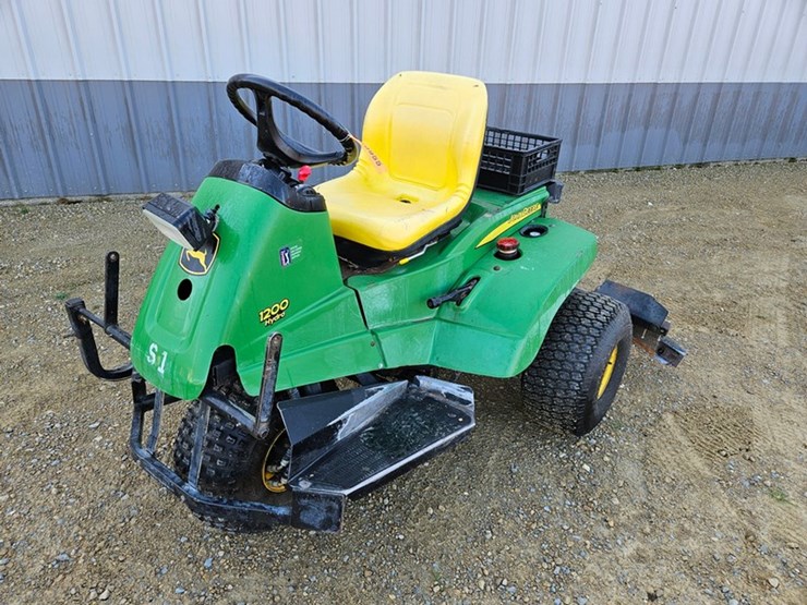 john-deere-1200-image-1