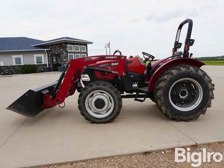 2019-case-ih-farmall-70a-image-8