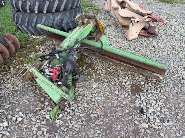 john-deere-10-image-1