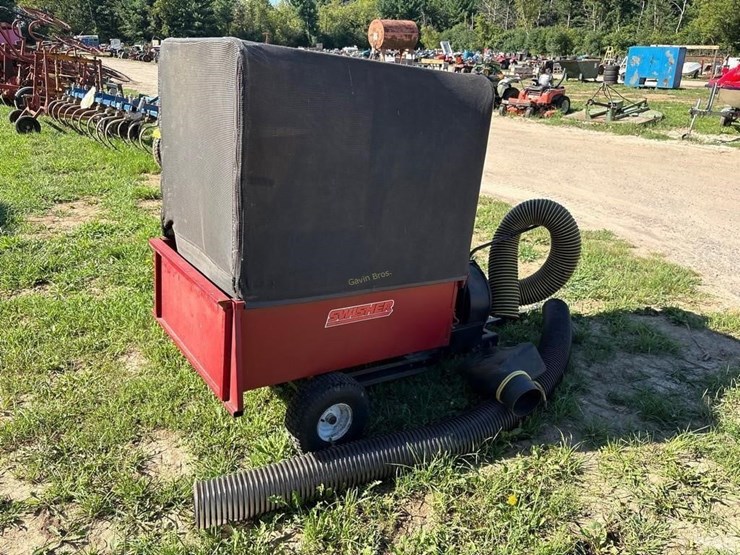 swisher-lawn-vac-with-8.75-hp-engine-image-7