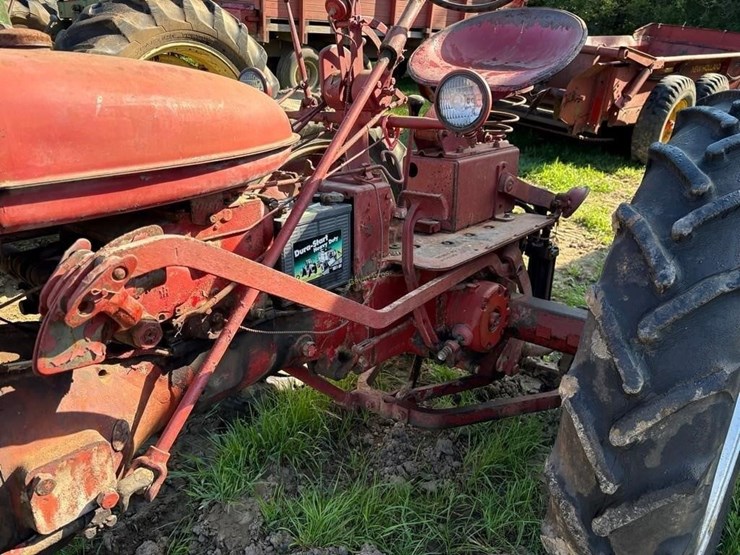 farmall-super-c-tractor-image-9