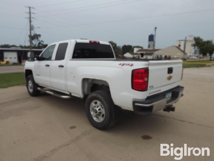 2017-chevrolet-k2500-image-7