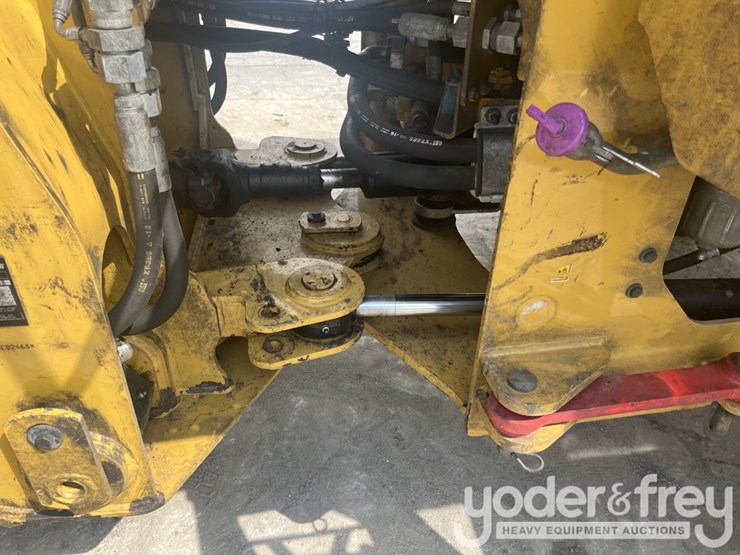 2016-caterpillar-926m-image-34