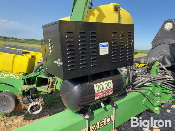1997-john-deere-1760-image-12