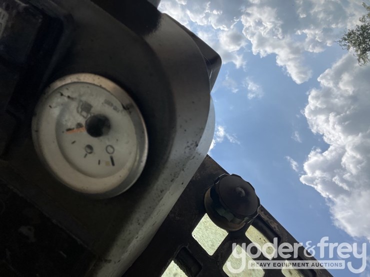 caterpillar-216b-image-31
