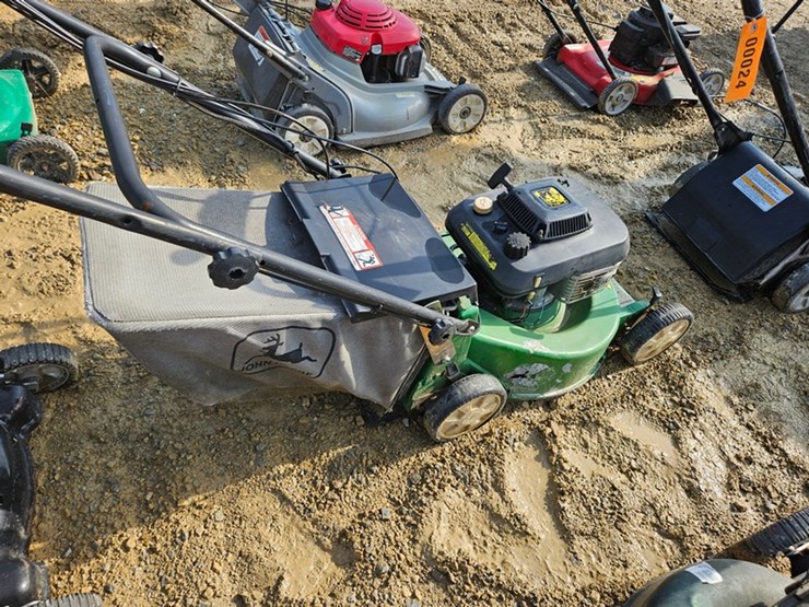 #22-•-john-deere-push-mower-image-9