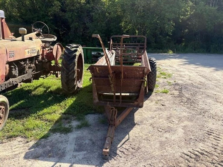ground-driven-manure-spreader-image-3