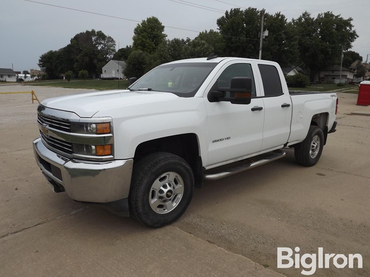2017-chevrolet-k2500-image-1