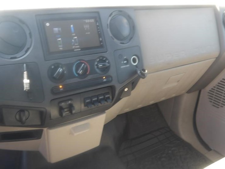 2010-ford-f250-image-18