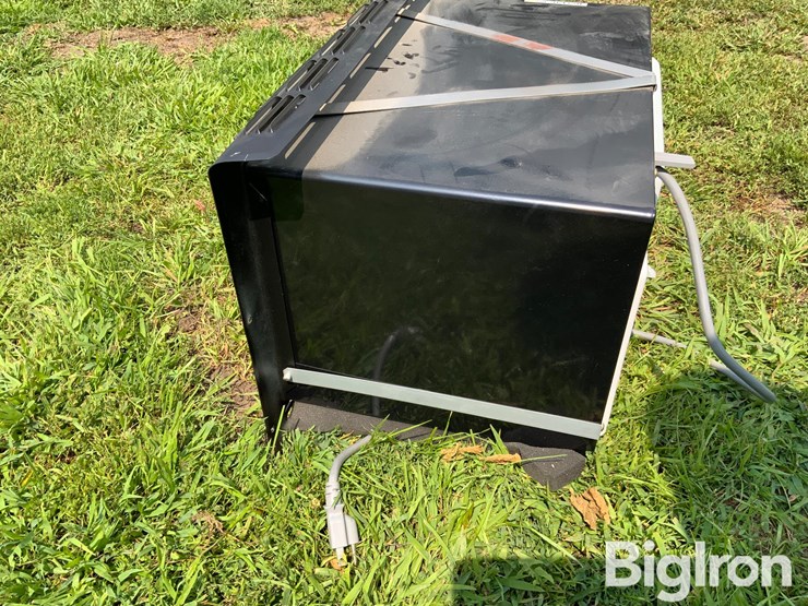 magic-chef-mcd990arb-rv-microwave-image-8