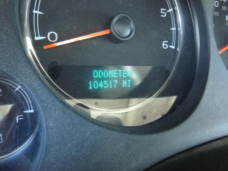 2014-chevrolet-tahoe-image-14