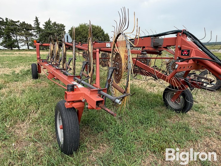 2009-massey-ferguson-3983-image-13