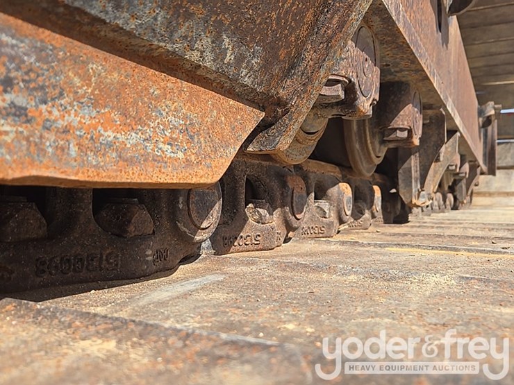 2019-caterpillar-336-image-13