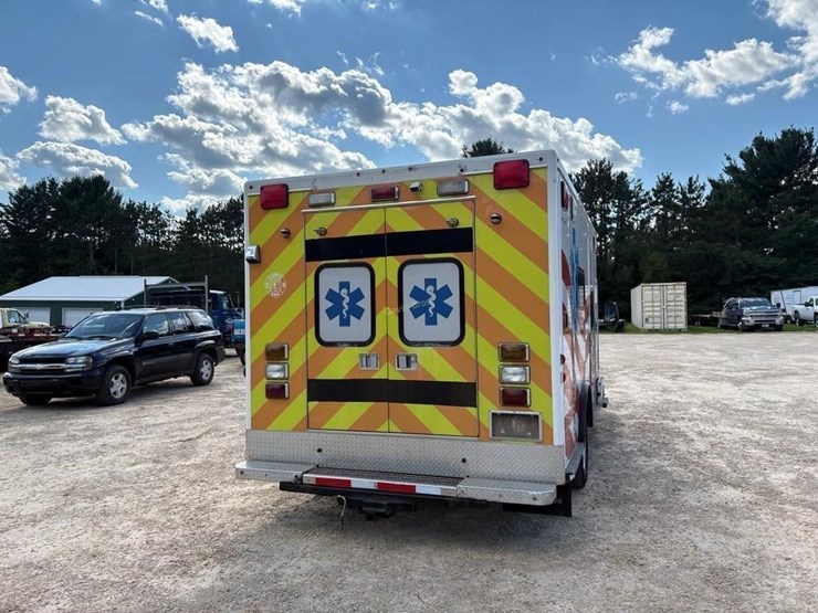 2006-ford-e450-image-5