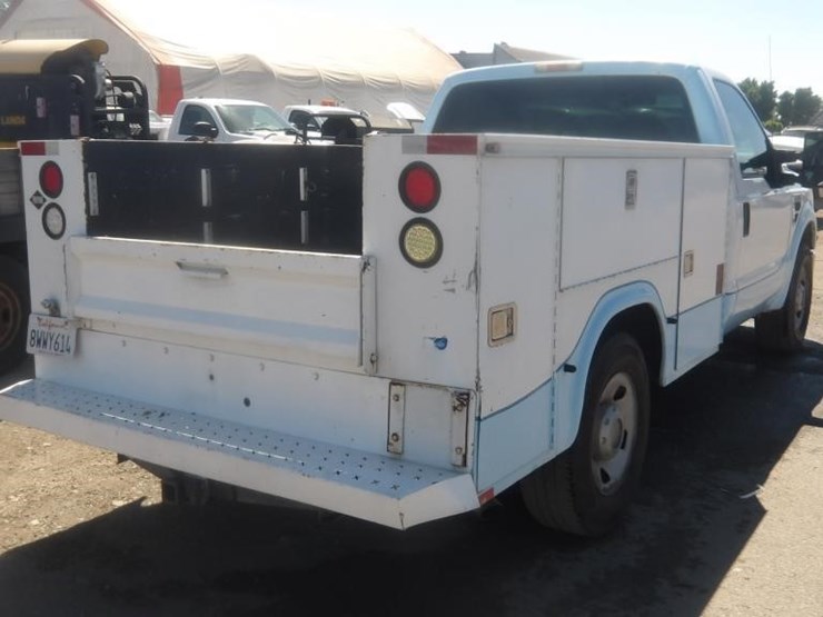 2010-ford-f250-image-4