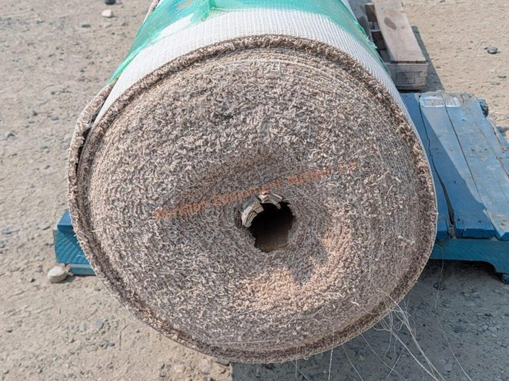 roll-of-carpet---unknown-square-footage-image-9