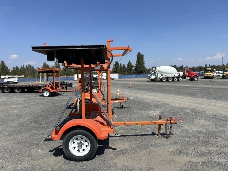 2000-trafcon-tc1-25s-towable-arrow-board-image-6