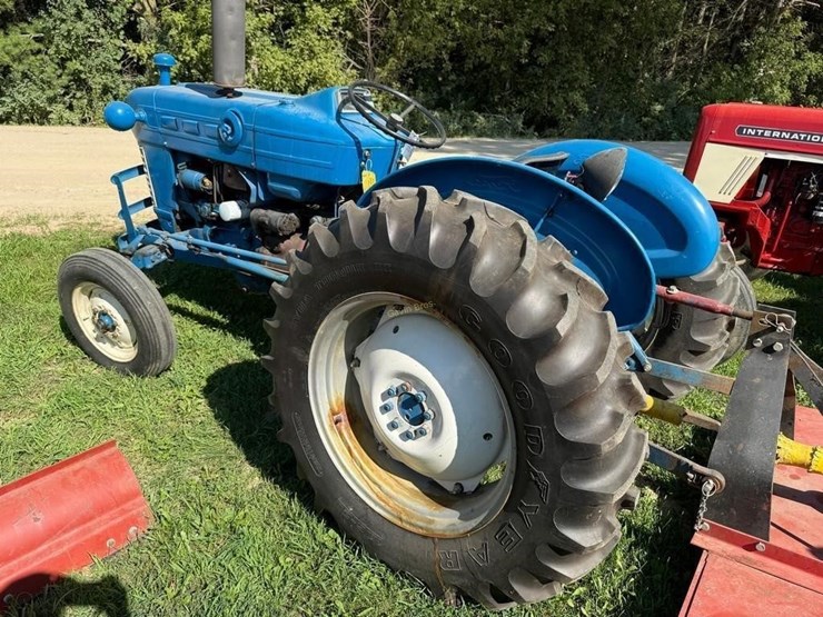 ford-3000-image-7
