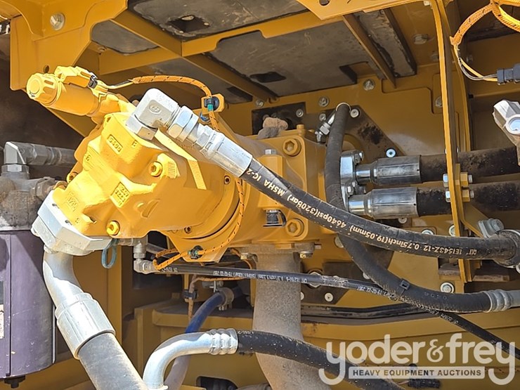 2019-caterpillar-336-image-42