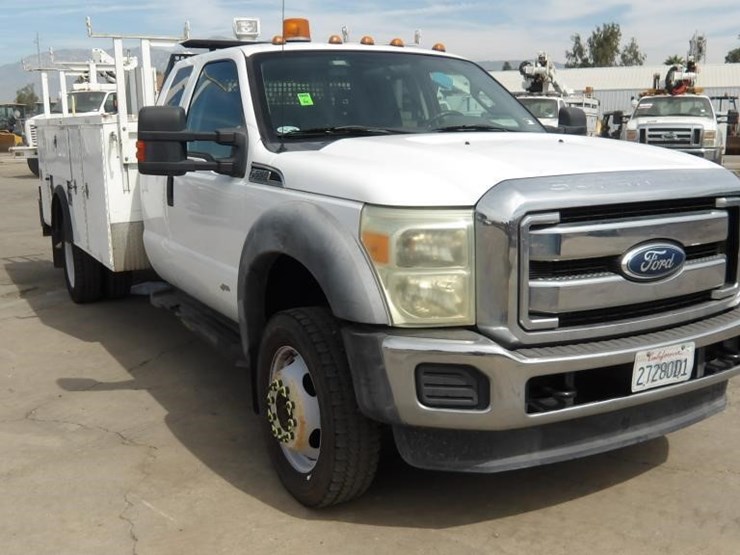 2011-ford-f550-image-2