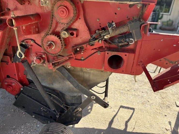 2007-case-ih-rbx563-image-15