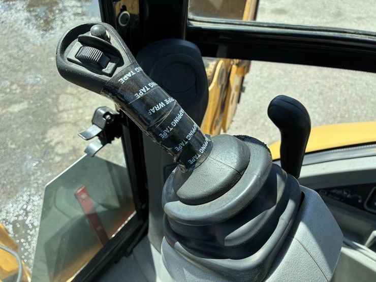 2008-caterpillar-430e-image-36